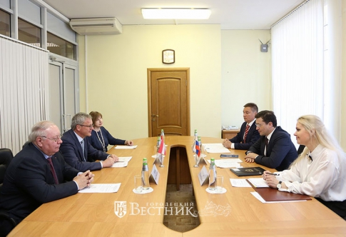 Глеб Никитин стал первым главой региона РФ, с которым встретился новый посол Австрии в России