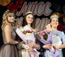 Валерия Маркова, Кристина Горычева,  Надежда Серебрякова (слева направо)