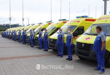 27 новых автомобилей скорой медицинской помощи получили нижегородские медучреждения
