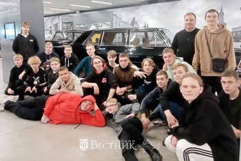 Будущие моторостроители побывали в музее ГАЗ