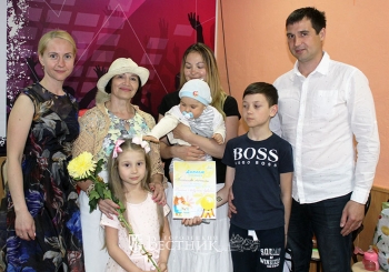 А.А. Балашова с детьми и внуками