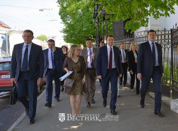 Максим Орешкин и Глеб Никитин презентовали программу восстановления улицы Ильинская