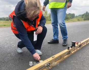 Общественные контролеры проверили качество ремонта дороги в Павловском районе