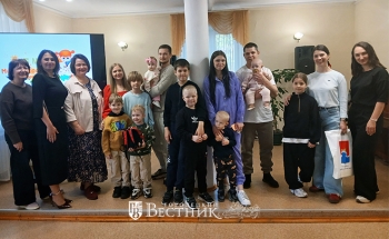 В семье три сыночка и лапочка дочка!